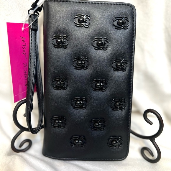 🕷️BETSEY JOHNSON ZIP AROUND SPIDER WRISTLET/WALLET🕷️NWT - Picture 6 of 10